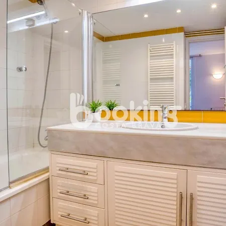 Apartment Petunias Apartament Per 6 Persones Amb Piscina Comunitaria A Politur, A 10 Minuts De Cala Rovira
