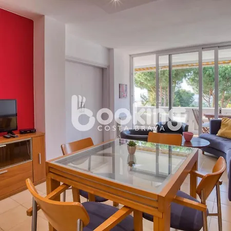 Apartment Petunias Apartament Per 6 Persones Amb Piscina Comunitaria A Politur, A 10 Minuts De Cala Rovira *